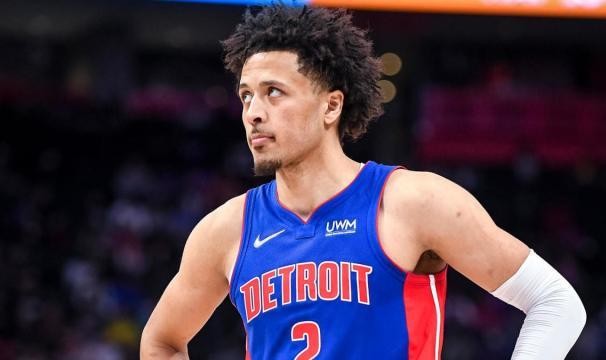 开云手机版-命中率再度提升！单场3记三分坎宁安开始进入节奏