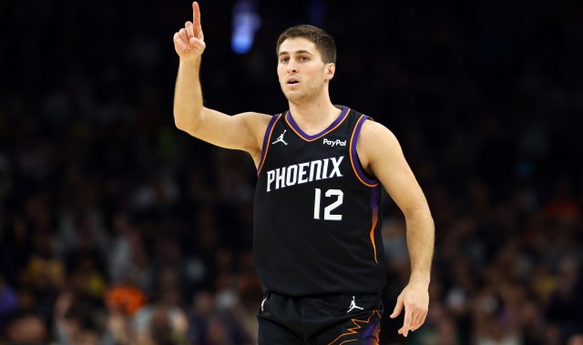 开云APP-百步穿杨！吉莱斯皮三分命中打停热火 太阳取得全场首次领先